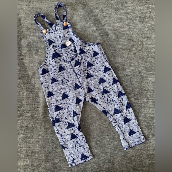 Beautiful ZARA Pattern Overalls - Picture 3 of 7